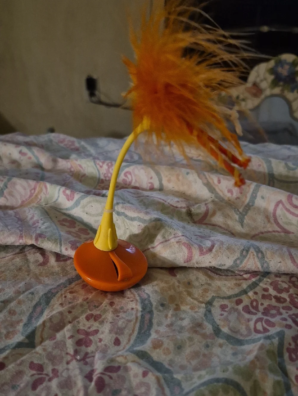 Interactive Orange & Yellow Feather Cat Toy for Birds and Small Pets